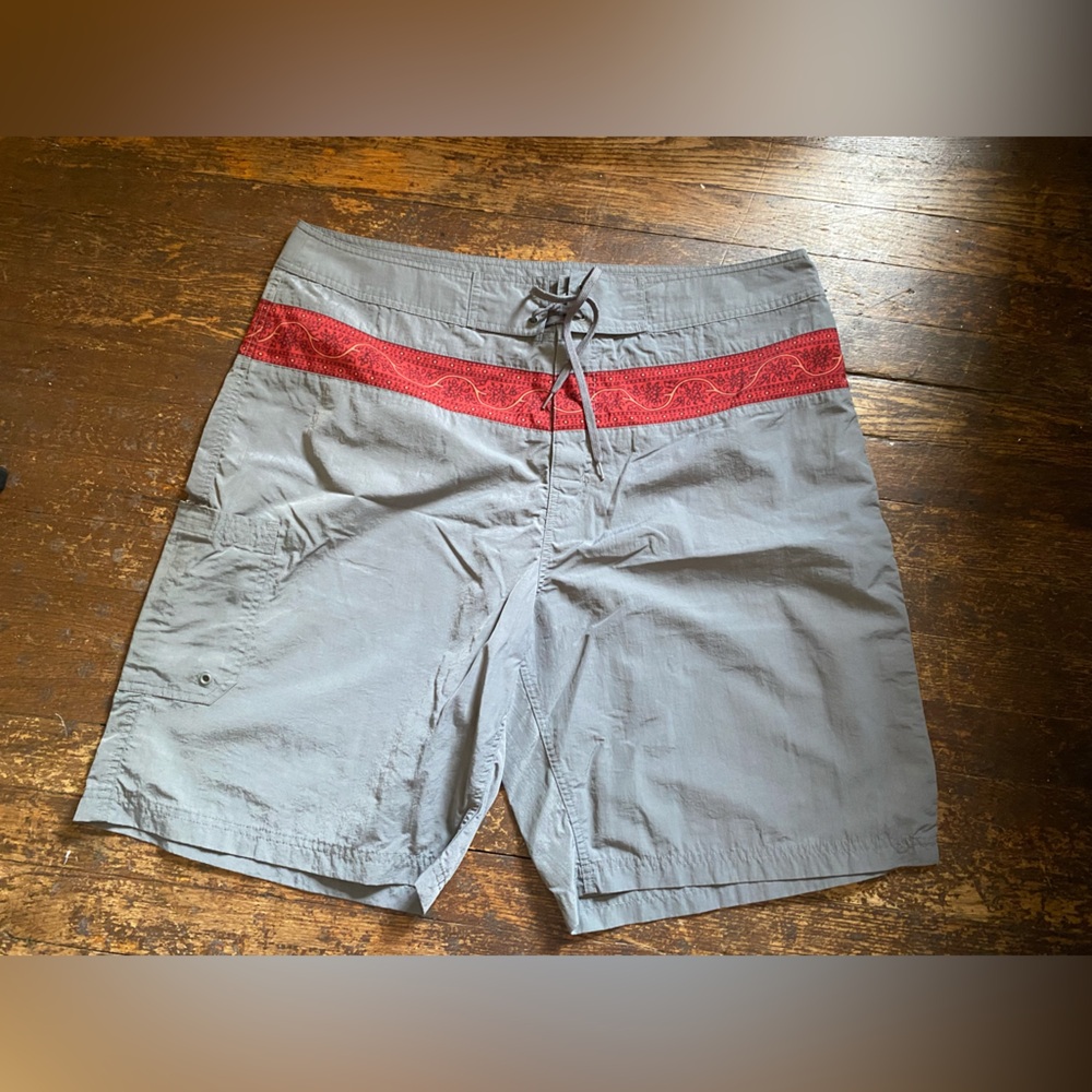 Old Navy Men’s Swimtrunks Gray w/ Red Accent Size XL